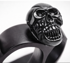 FAS Knuckle Dusters Black/Silver Skull – Heavy Duty Self Defence Knuckle Dusters